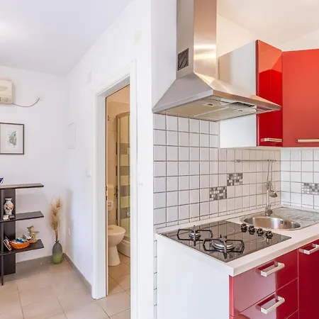 1 Bedroom Stunning In *