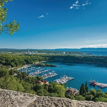 Appartamento 1 Bedroom Amazing In Omišalj