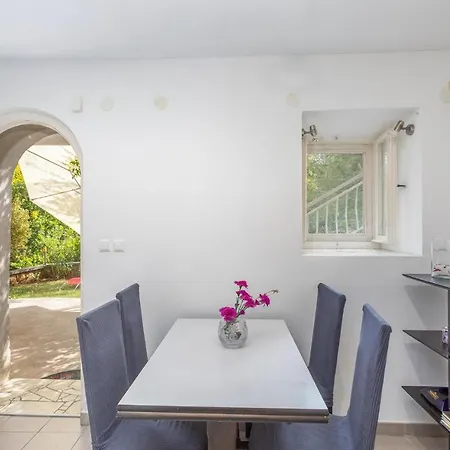 1 Bedroom Amazing In * Omišalj
