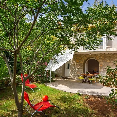 1 Bedroom Stunning In Omišalj