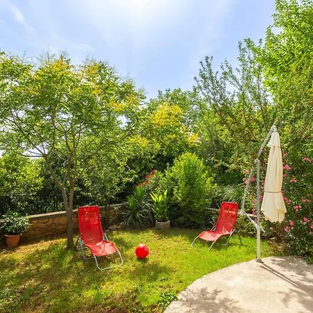 Appartement 1 Bedroom Stunning In Omišalj