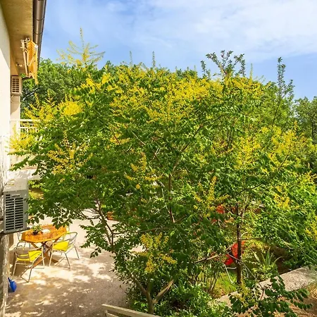 1 Bedroom Stunning In Appartement *